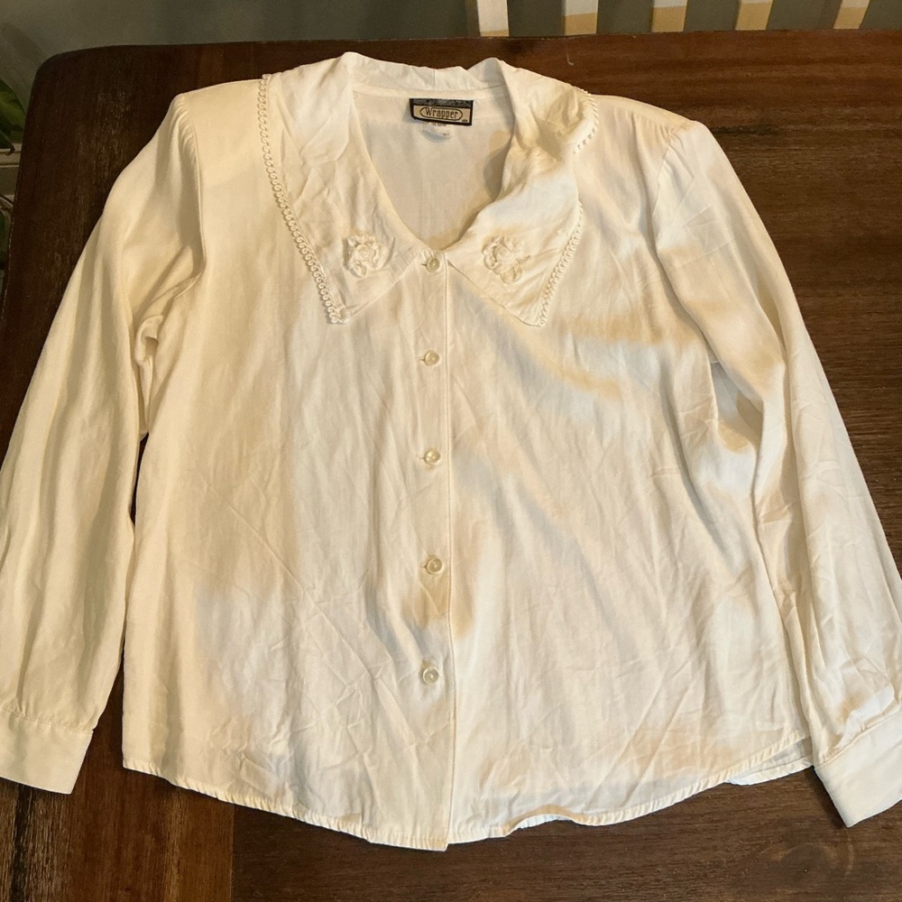 Vintage Wrapper Cream Blouse with Embroidered Detail lace Peter-pan collar